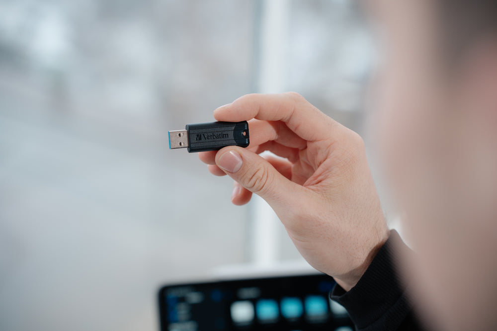 Memorje USB Verbatim PinStripe 64GB e zezë, pamja 3